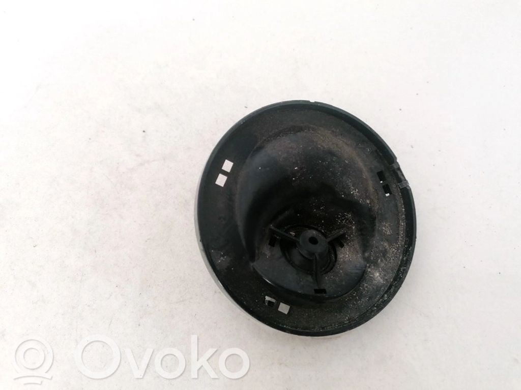Volkswagen PASSAT B3 Etuoven kaiutin