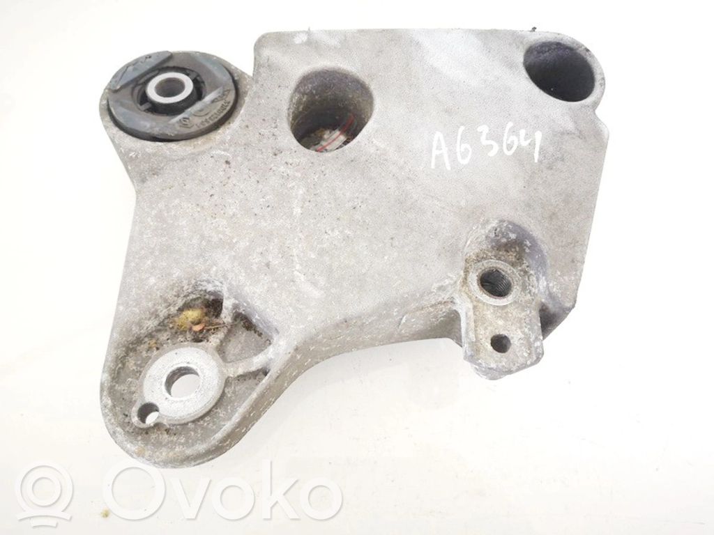 Renault Laguna II Engine mounting bracket 