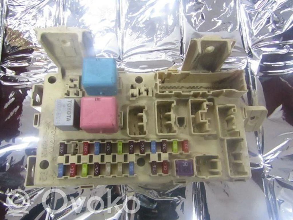 Toyota Corolla Verso AR10 Modul confort 