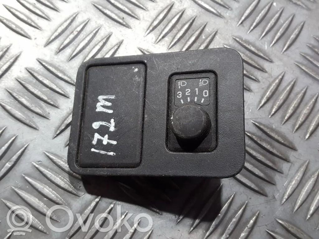 Nissan Almera N16 Przycisk / Pokrętło regulacji świateł 