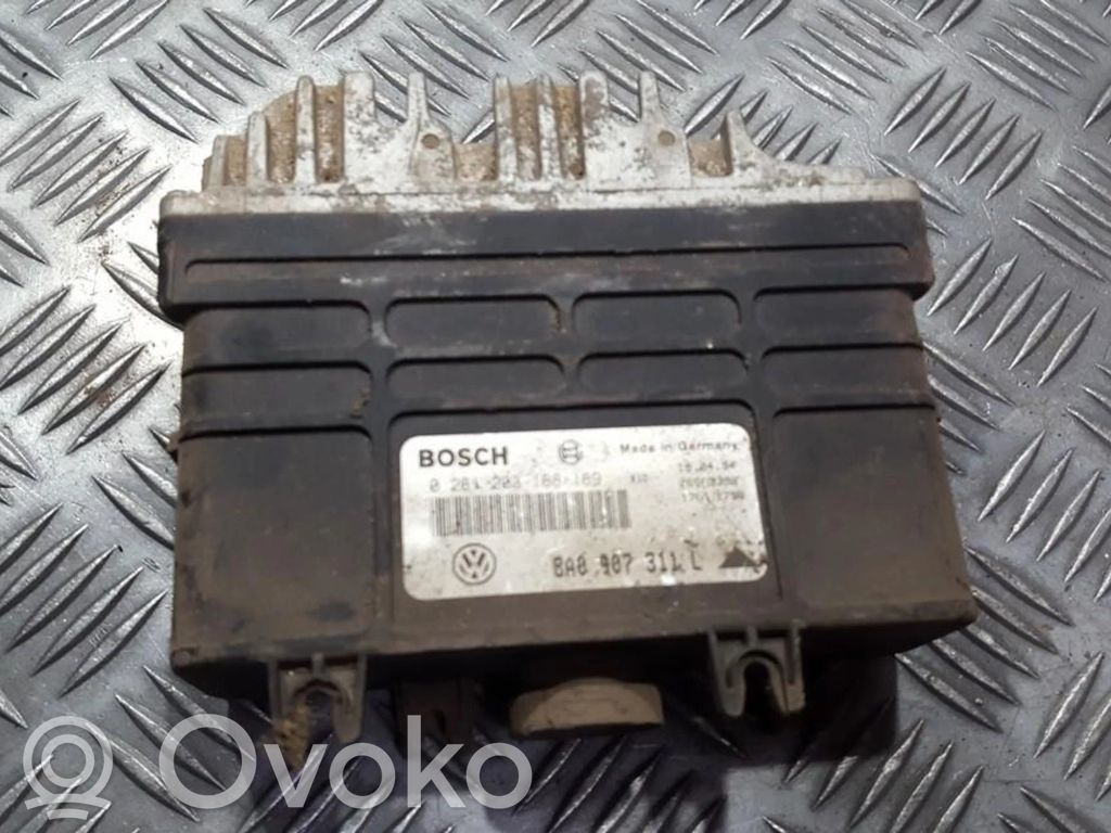 Volkswagen PASSAT B4 Unitate/modul de control motor 
