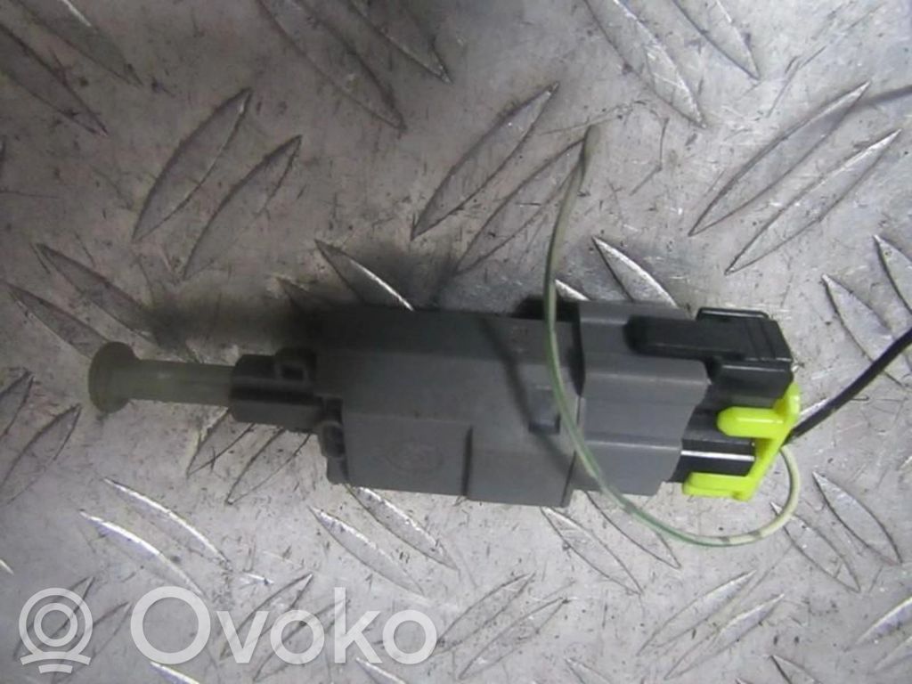 Interruptor sensor del pedal de freno   GA2C6649Y,GA2C6649Y