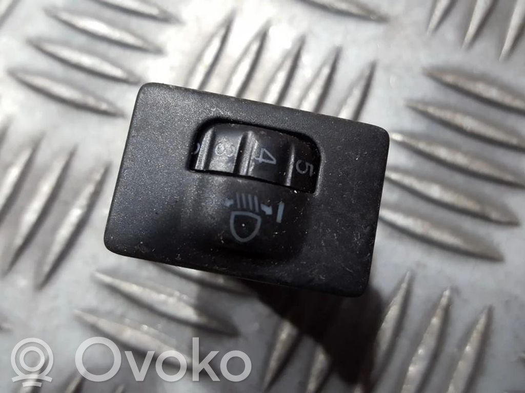Toyota Yaris Interruttore di regolazione livello altezza dei fari 