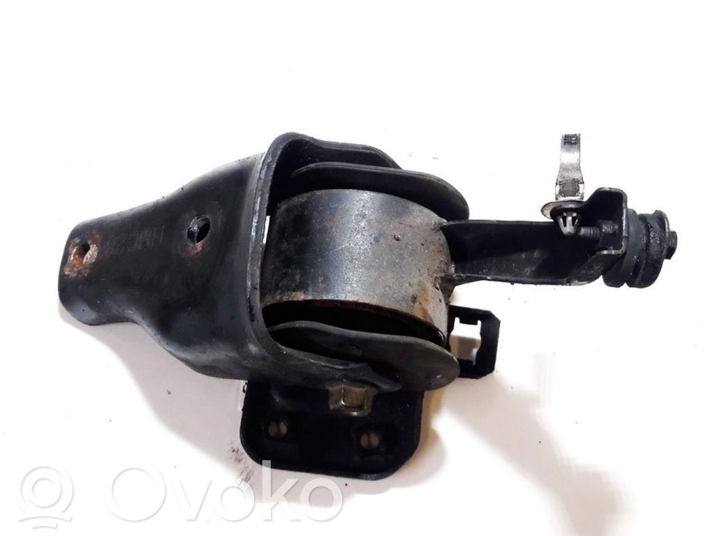 Hyundai Coupe Engine mount bracket 