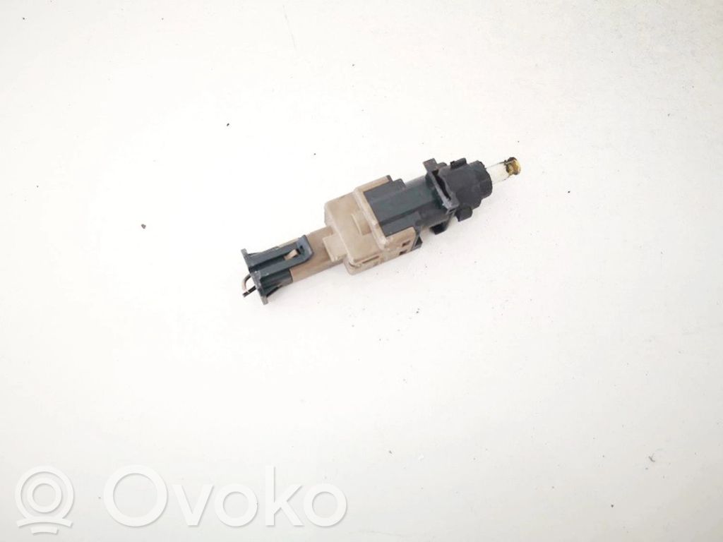 Interruptor sensor del pedal de freno   B365,B365