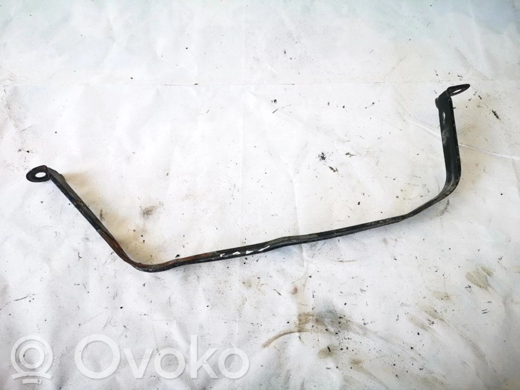 Polttoainesäiliön kannake