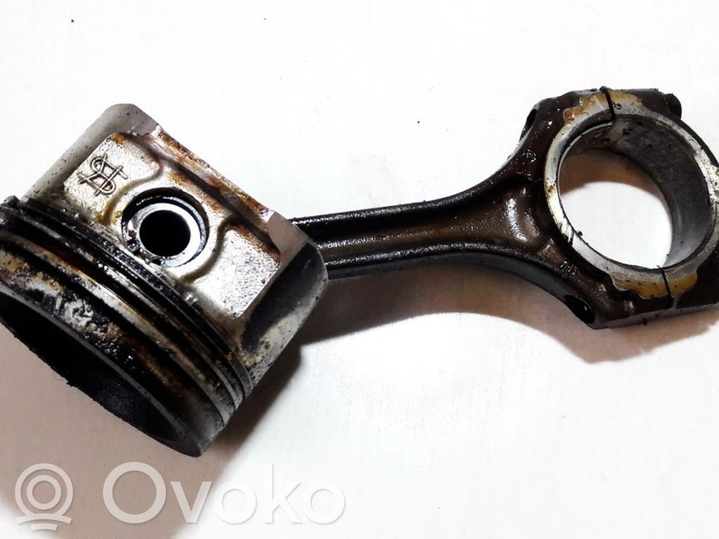 Renault Megane I Piston with connecting rod 