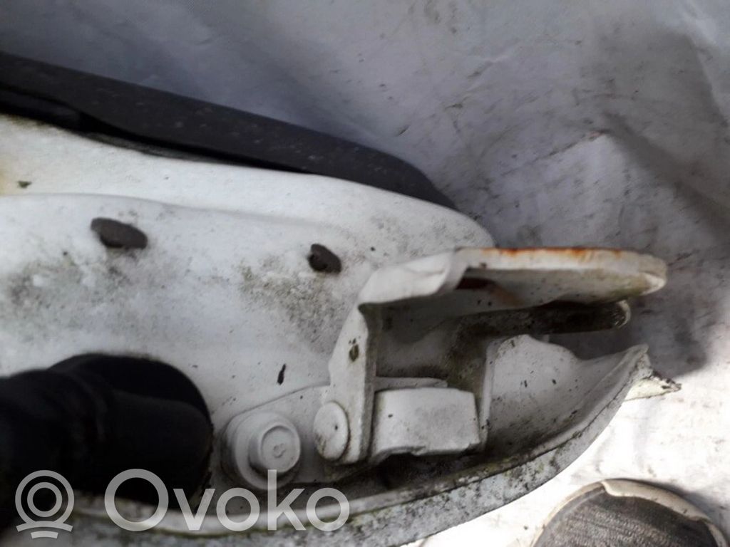 Proton 415 Balama inferioară ușă spate 