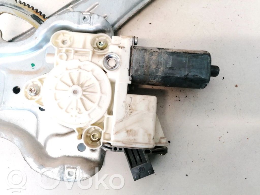 Toyota Avensis T250 Motor macara geam ușă spate 