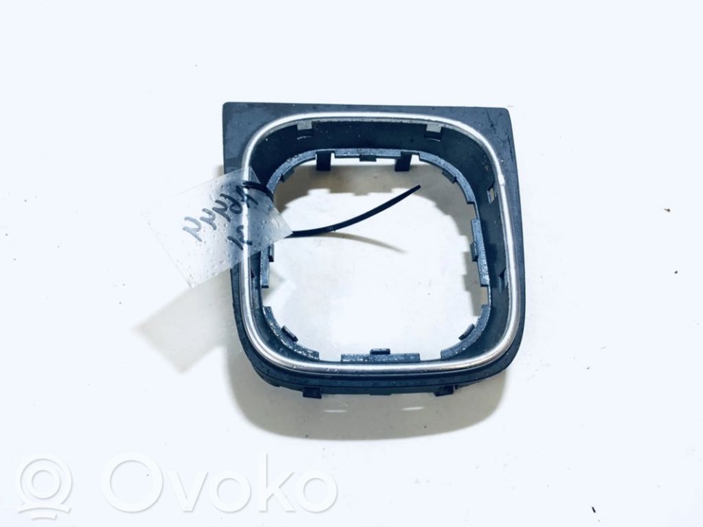 Volkswagen Golf V Ramka drążka zmiany biegów 