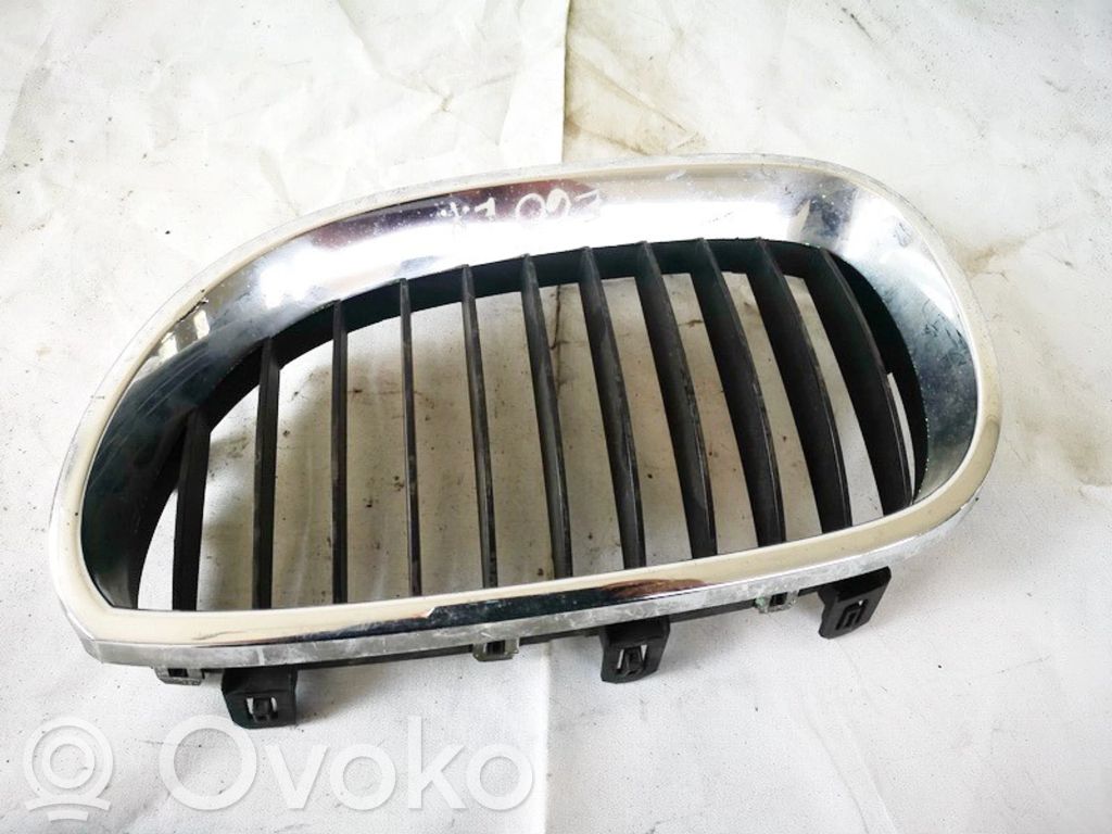 Grille de calandre avant   51137065701,51137065701