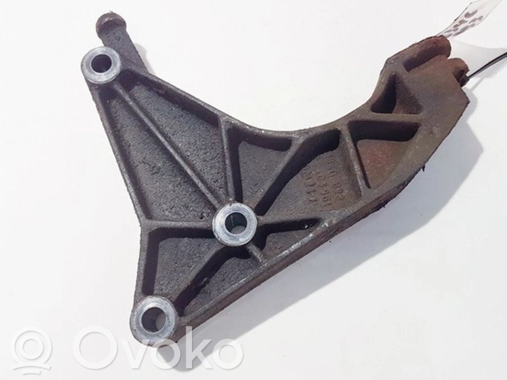 Opel Zafira A Engine mounting bracket 