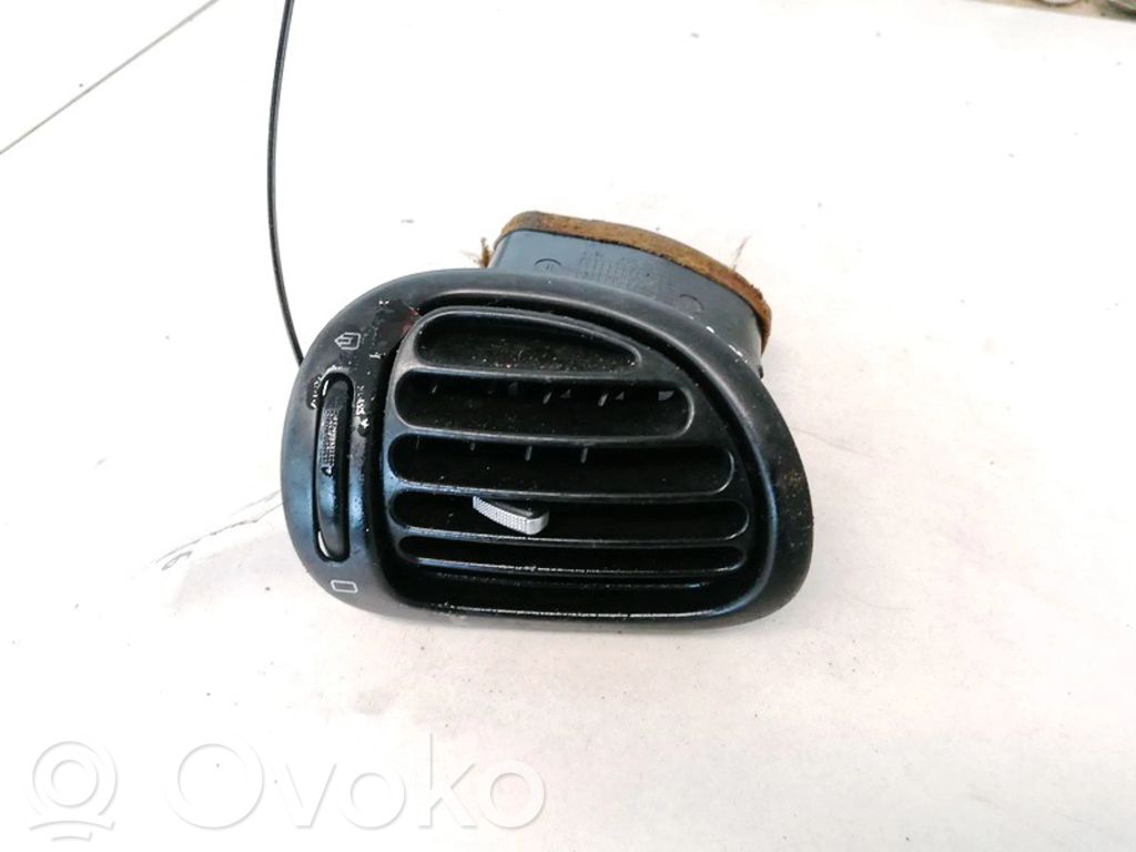 Peugeot 206 Dash center air vent grill 