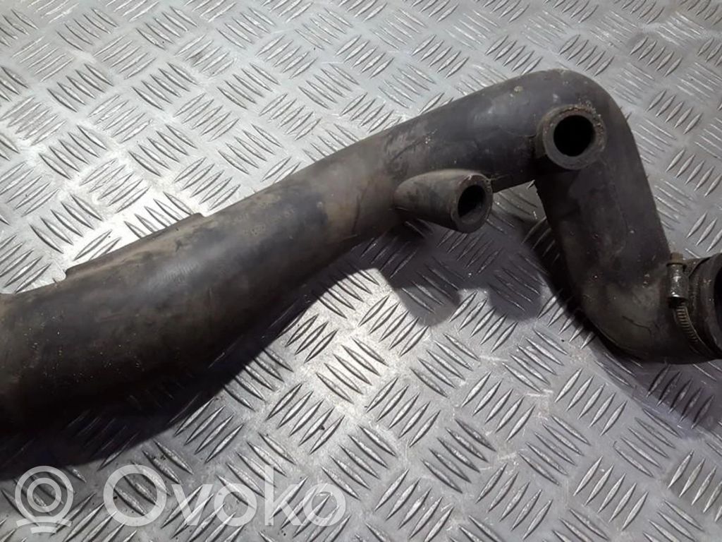 Volkswagen PASSAT B3 Schlauch / Leitung Ladeluftkühler 