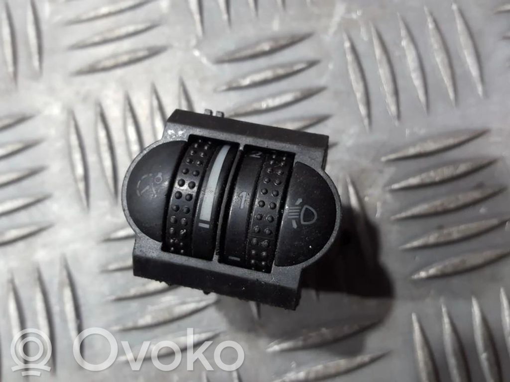 Volkswagen PASSAT B5 Comutator control nivel faruri
