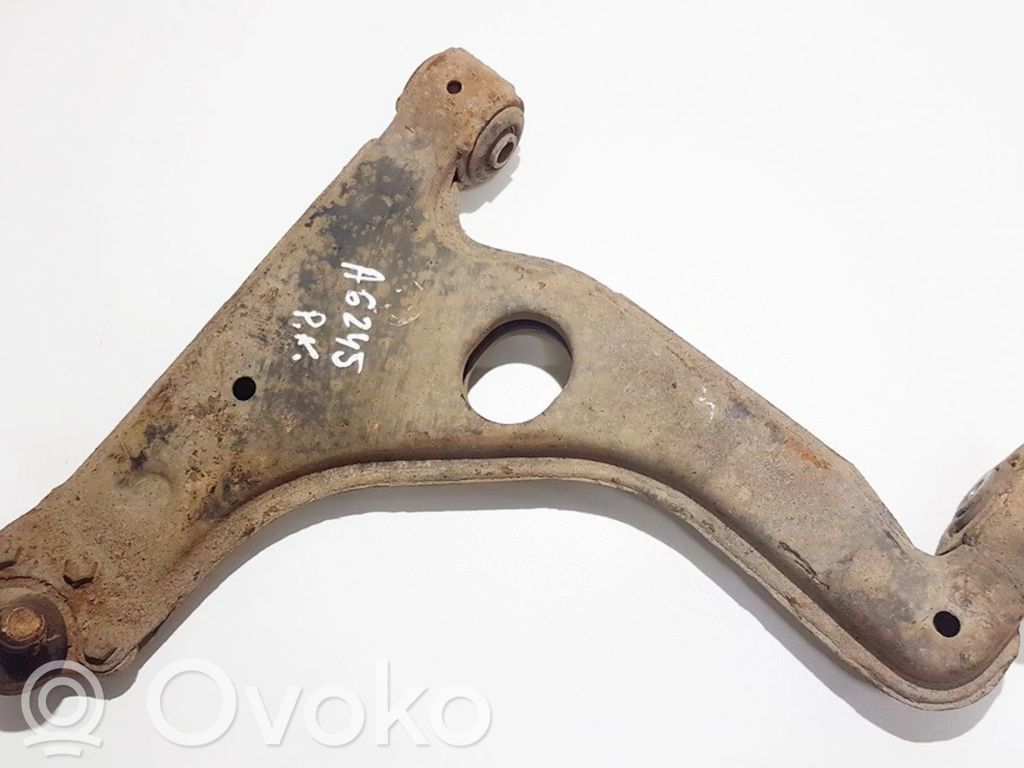 Opel Astra G Basculă inferioară față 