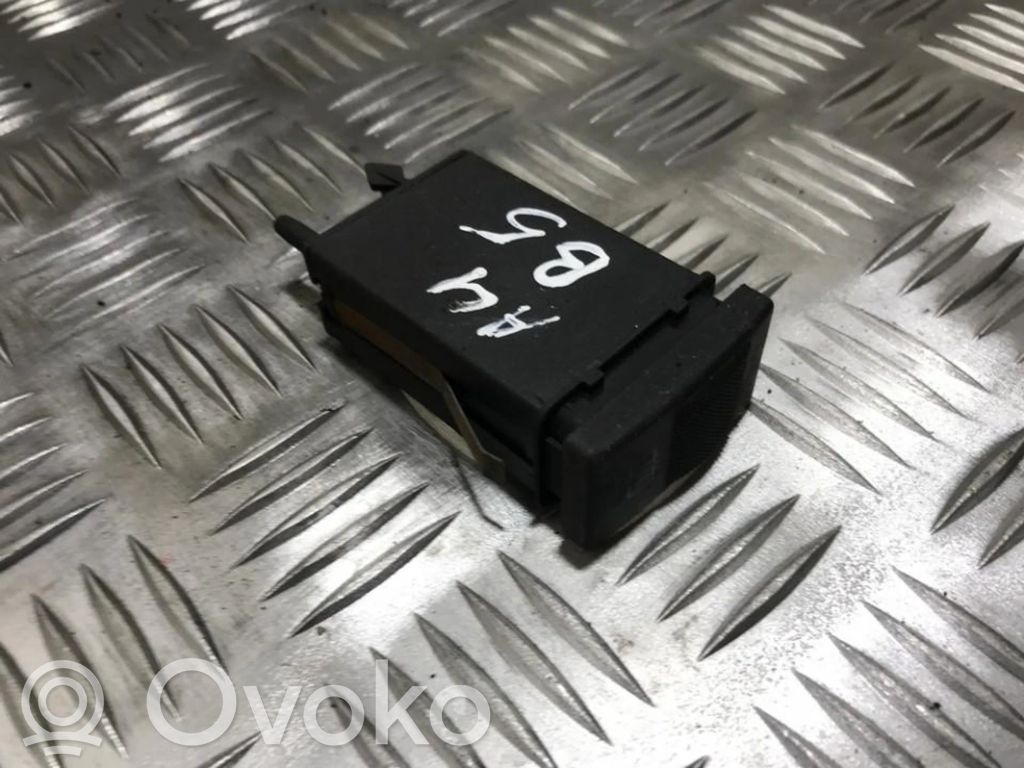 Audi A4 S4 B5 8D Interruttore parabrezza/alzacristalli 