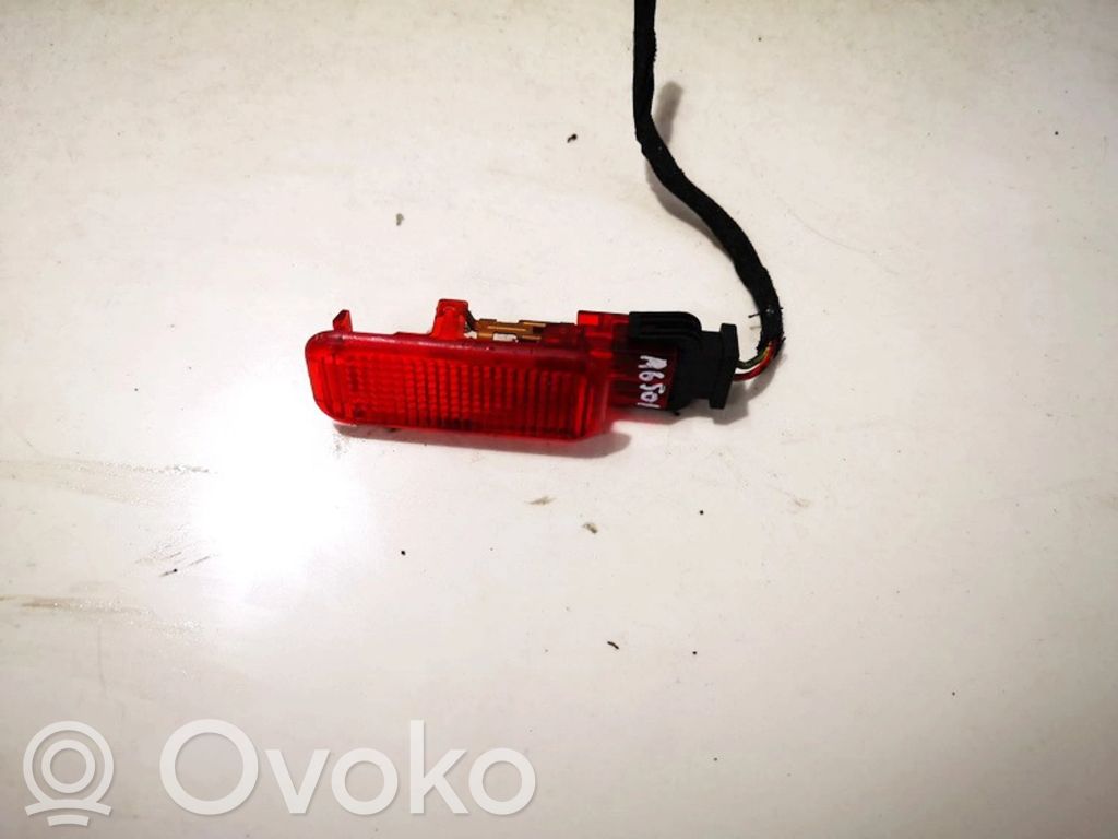 Etuoven verhoilu   4B0947411,4B0947411