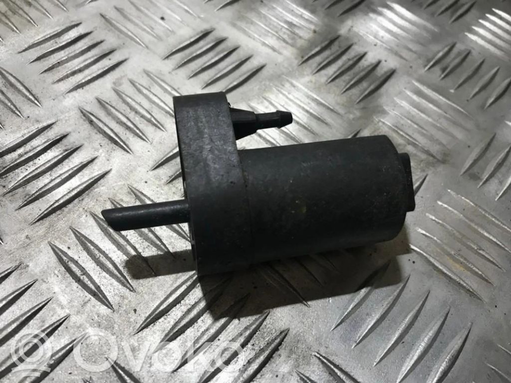 Mitsubishi Lancer Windscreen/windshield washer pump 