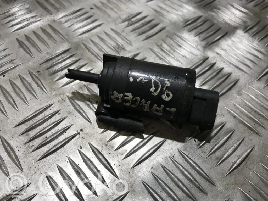 Mazda 626 Windscreen/windshield washer pump 