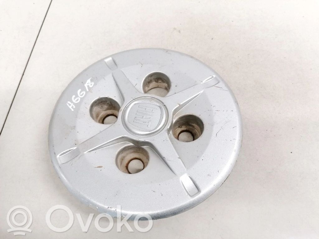 Fiat Doblo Tapacubos original de rueda 