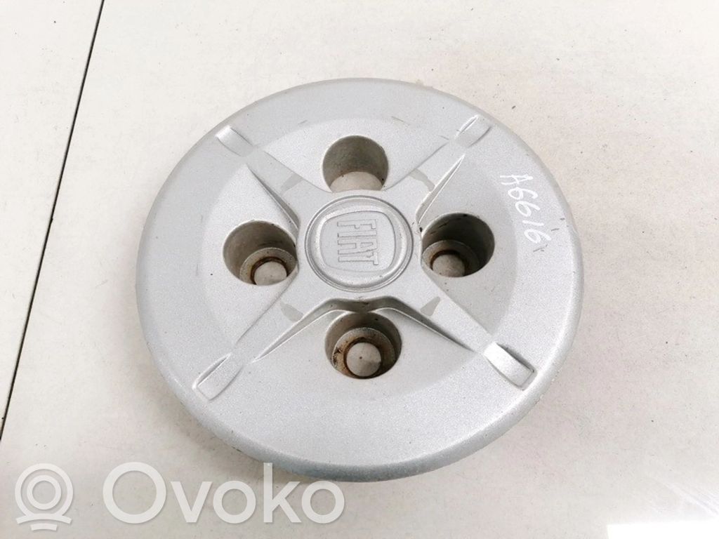Fiat Doblo Tapacubos original de rueda 