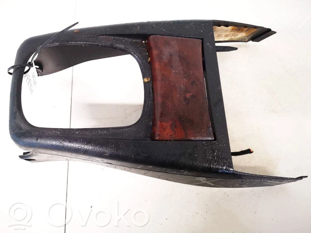 Volkswagen PASSAT B5 Peleninė panelėje 