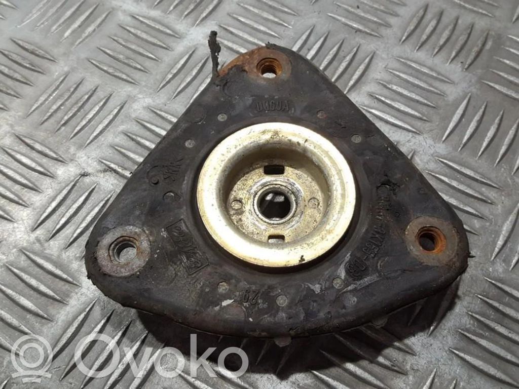 Ford Focus Mocowanie sprężyny amortyzatora 