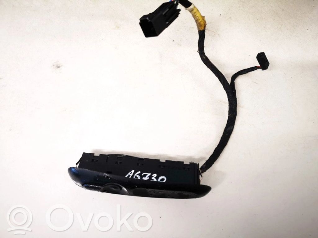 Opel Omega B1 Przyciski szyb 