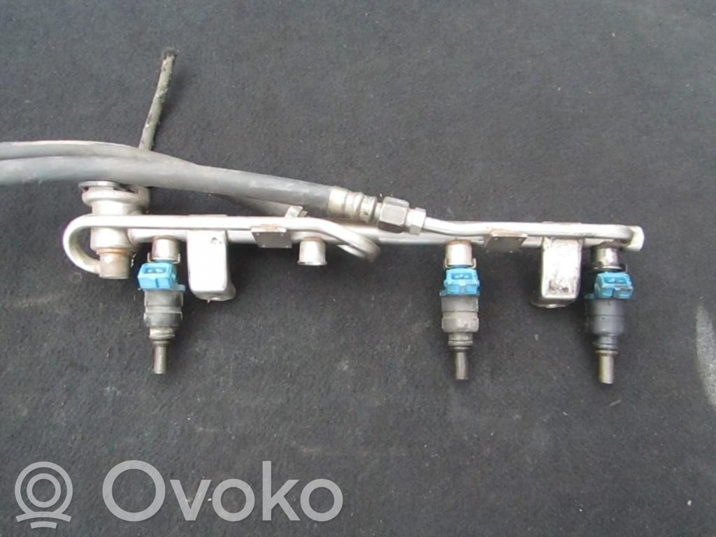 Volkswagen PASSAT B5 Linea principale tubo carburante