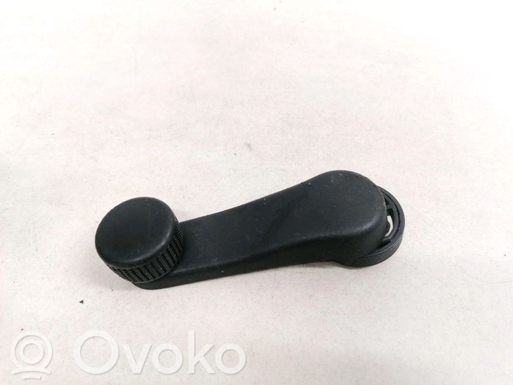 Skoda Octavia Mk1 (1U) Manovella finestrino della portiera anteriore 