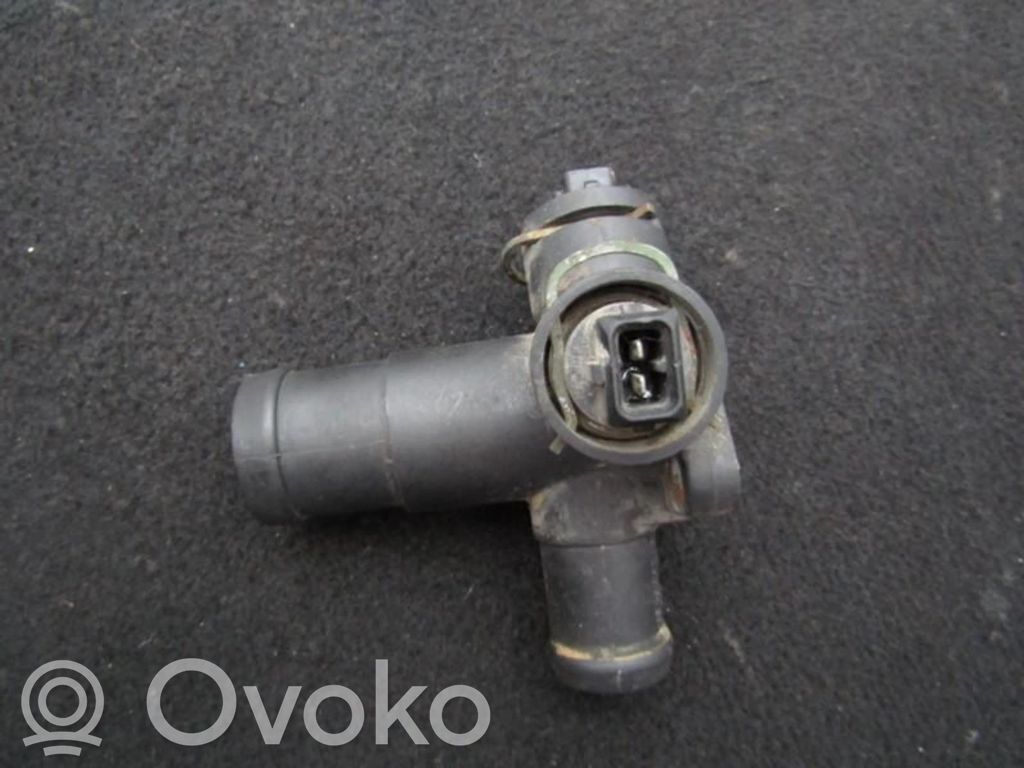 Volkswagen Golf III Tubo flessibile del liquido di raffreddamento del motore 