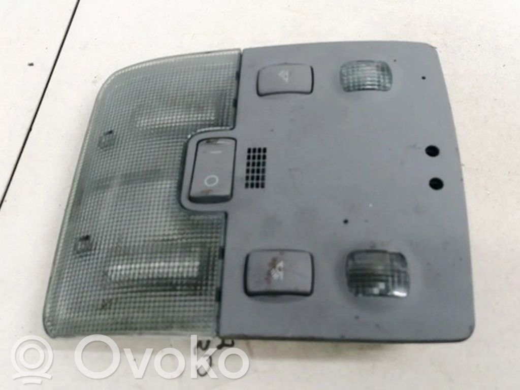 Audi A4 S4 B5 8D Etuistuimen valo 