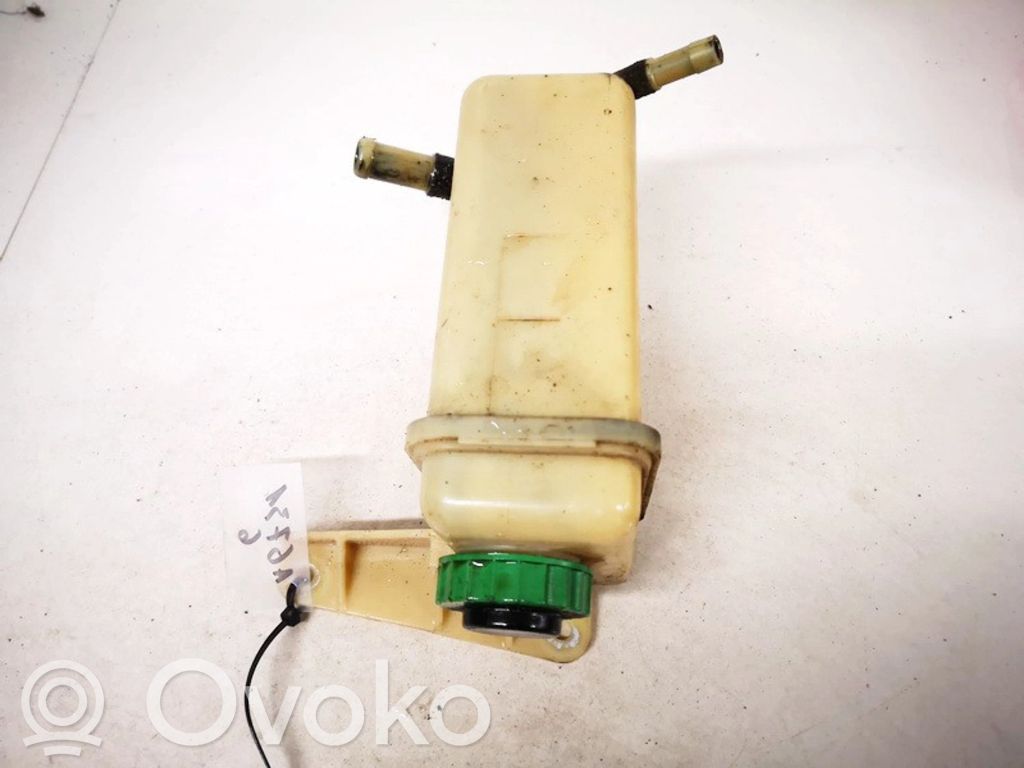 Ohjaustehostimen nestesäiliö   8A0422373C,8A0422373C