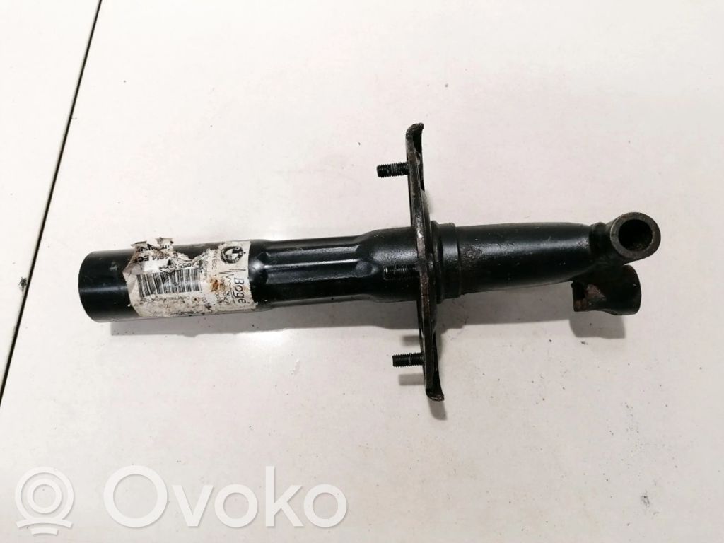 BMW 3 E46 Aizmugurējā bufera montāžas kronšteins 