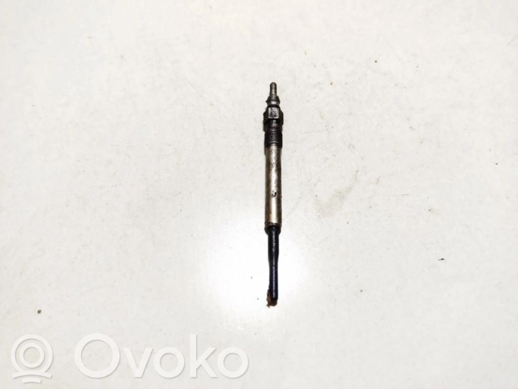 Volkswagen PASSAT B5 Glow plug 