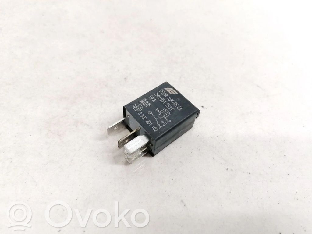Muu rele   7M0951253C,95VW10K705EA,7M0951253C,95VW10K705EA