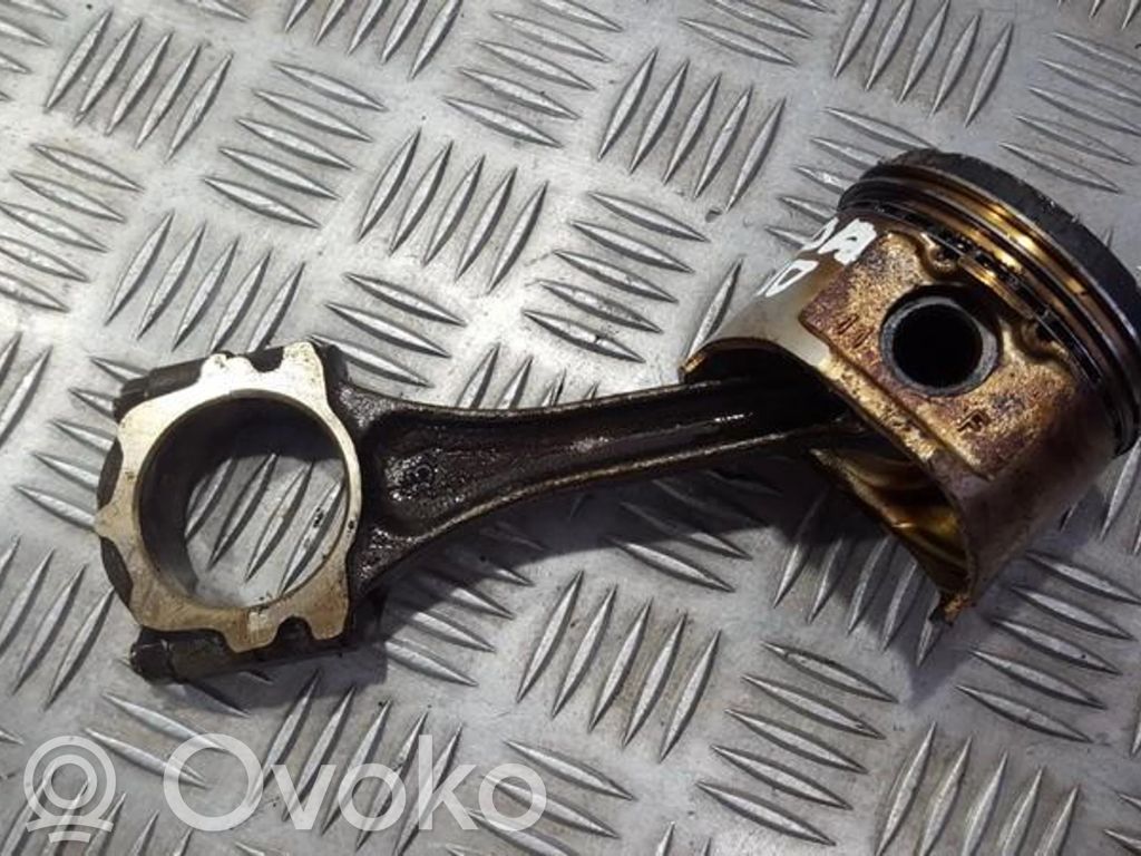 Piston with connecting rod
