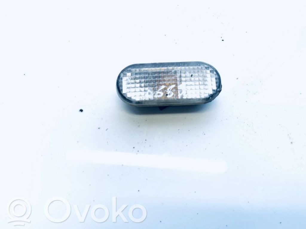Front fender indicator light   183585B,183585B