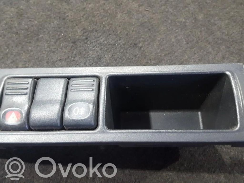 Hazard light switch   10243814,541106,10243814,541106