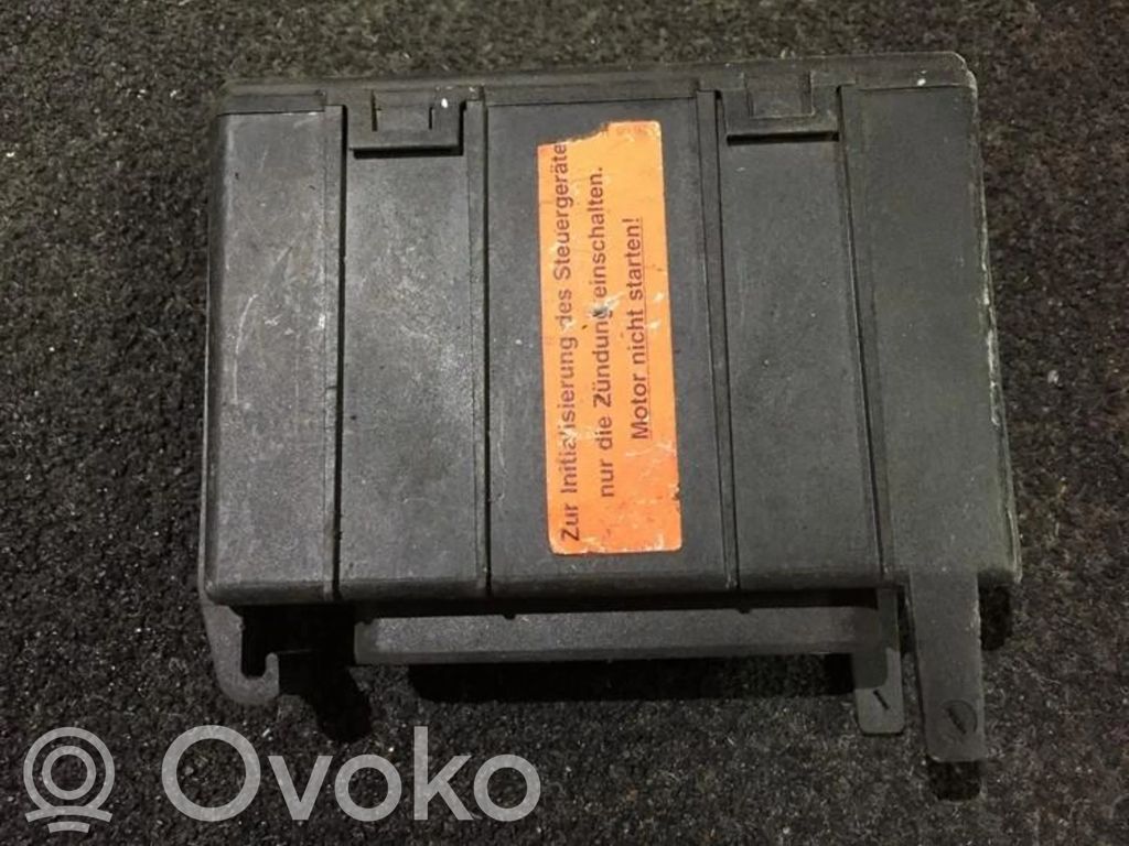 Volkswagen PASSAT B3 Engine control unit/module 