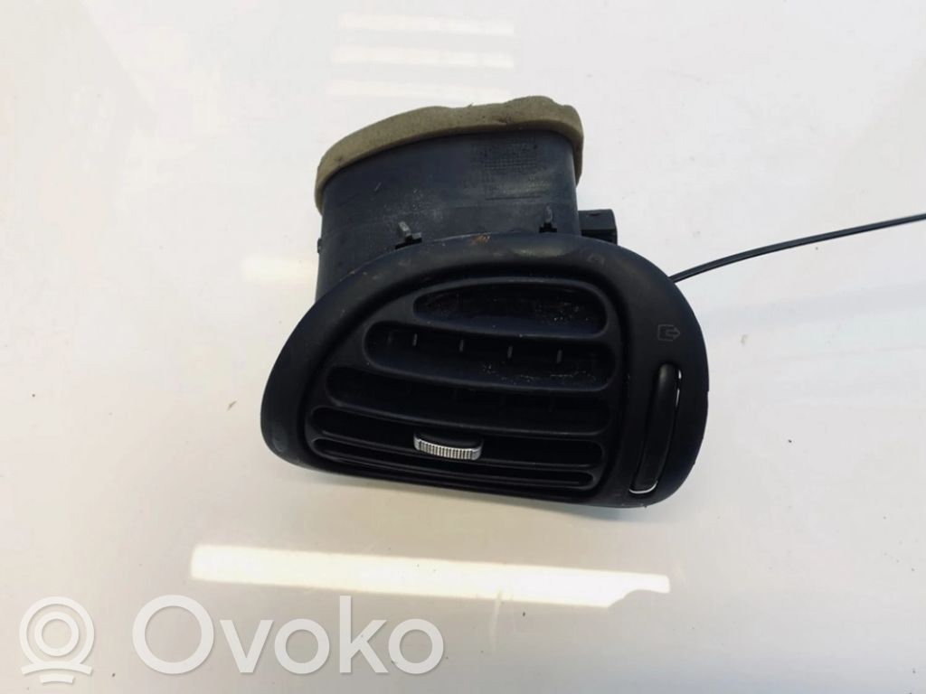 Peugeot 206 Griglia di ventilazione centrale cruscotto