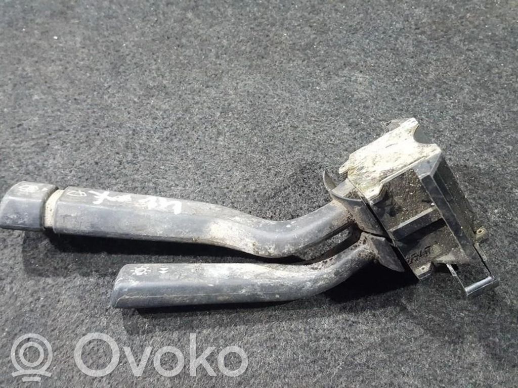 Pyyhkijän vipu   95VB11K665BA,95VB11K665BA