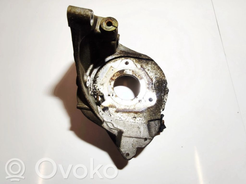 Peugeot 307 Engine mounting bracket 