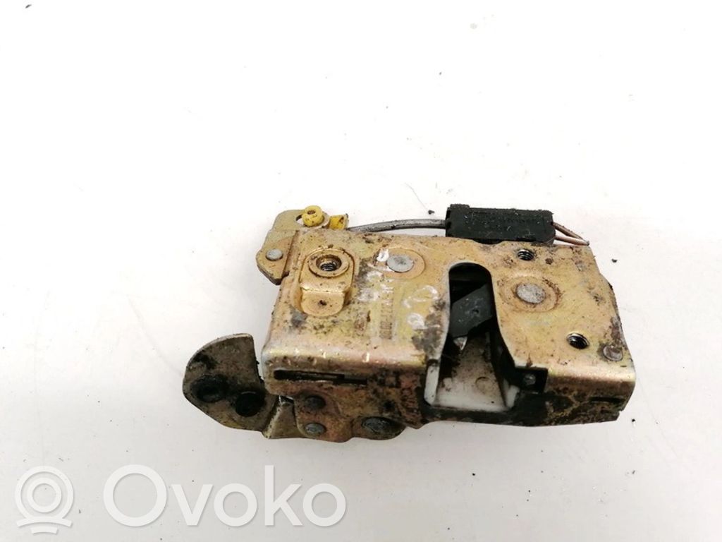 Ford Sierra Priekšpusē slēdzene 