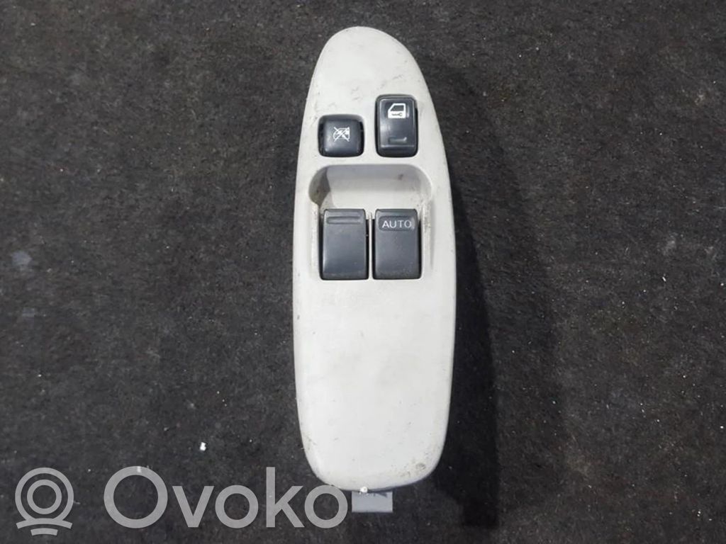 Nissan Almera N16 Interrupteur commade lève-vitre 