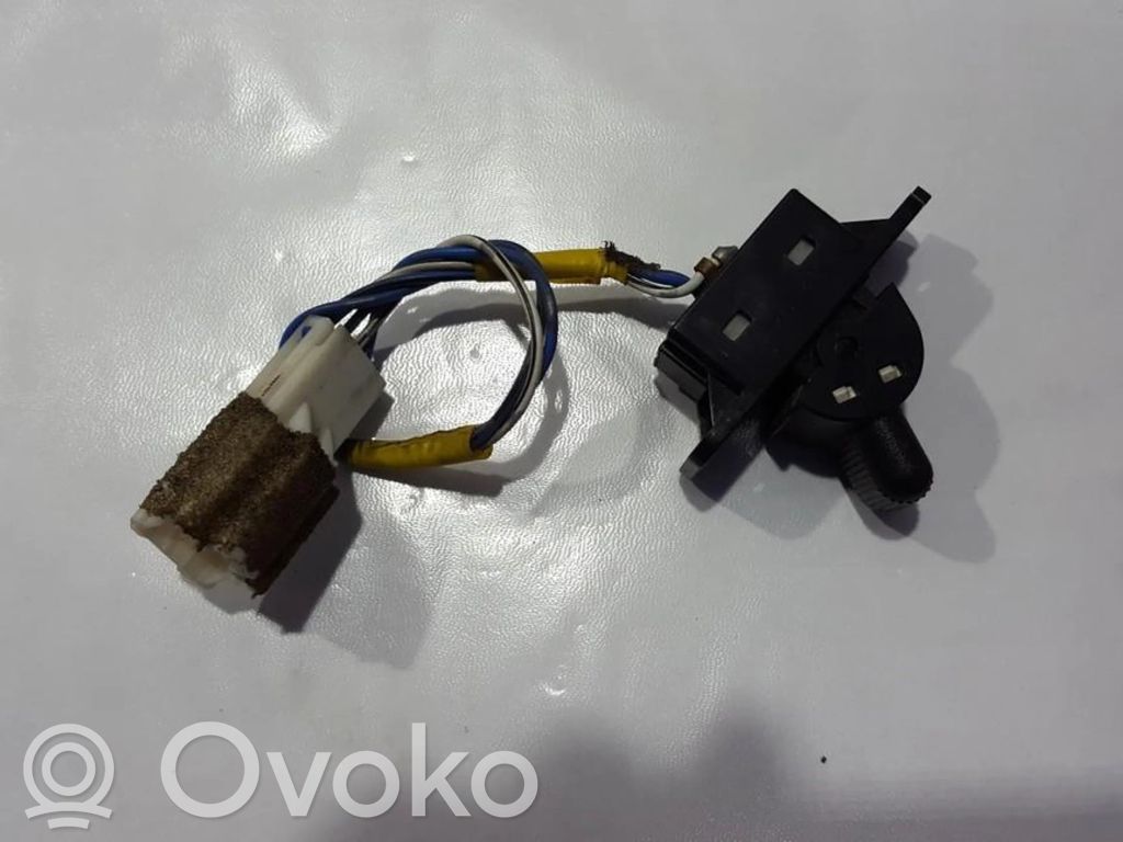Botón interruptor de bloqueo de puertas   192459,6420Y3D,192459,6420Y3D