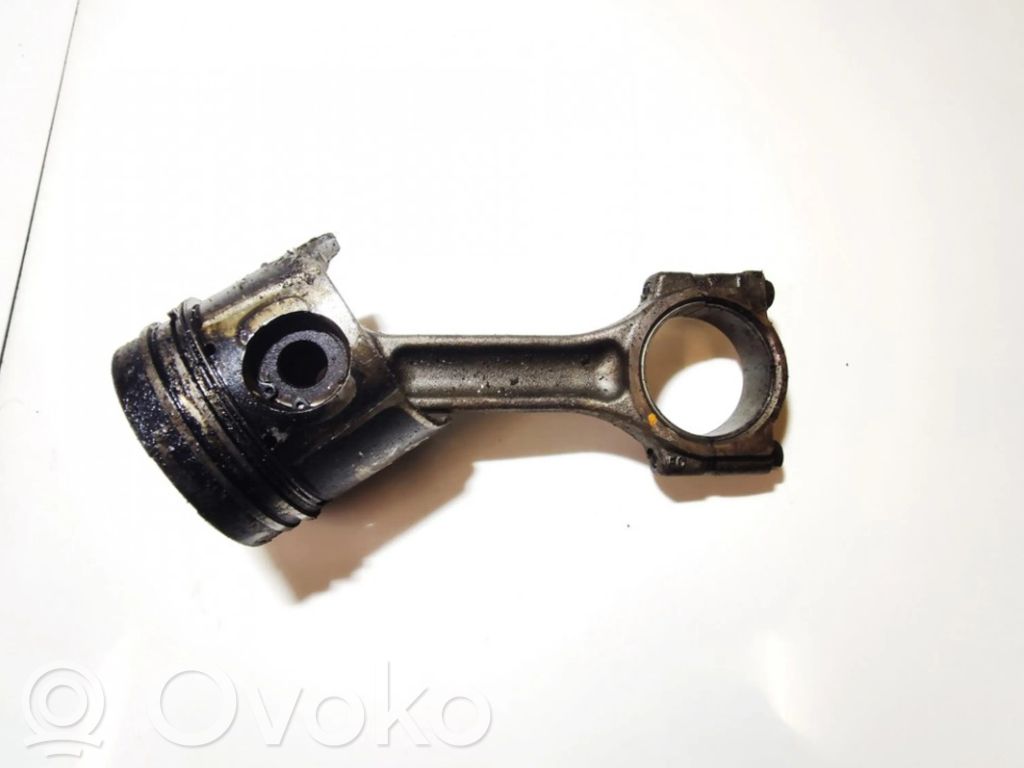 Volkswagen Golf V Pistone con biella 