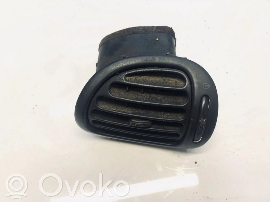 Peugeot 206 Griglia di ventilazione centrale cruscotto