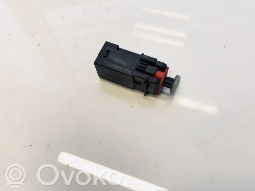 Interruptor sensor del pedal de freno   55701395,869619858,55701395,869619858